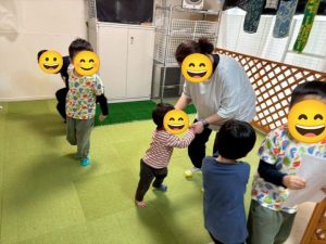 ４月リトミック　スマイル２